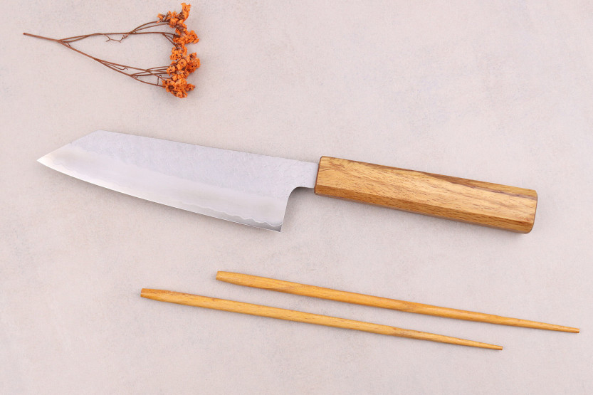 Sakai Kikumori TS10 16,5cm Japanese bunka knife in oak
