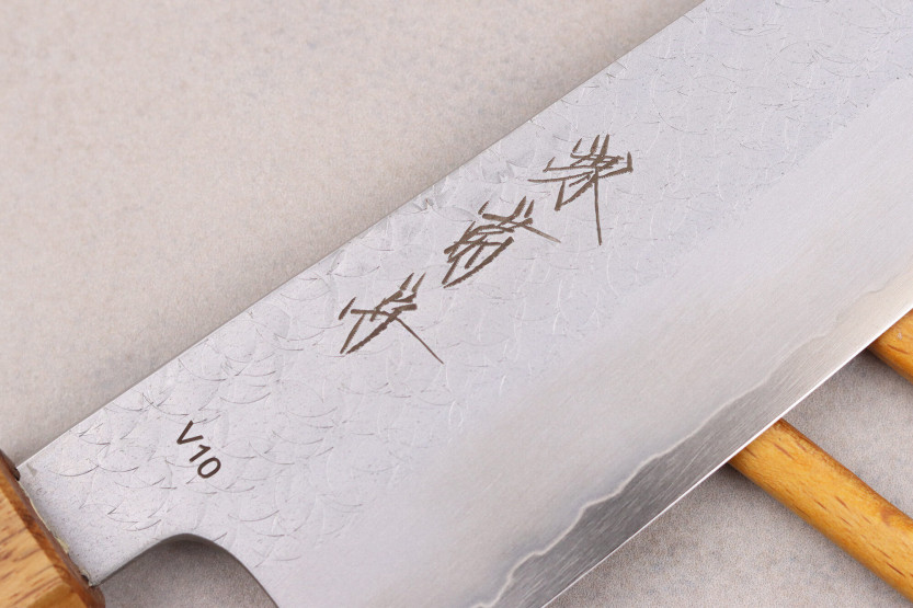 Sakai Kikumori TS10 16,5cm Japanese bunka knife in oak