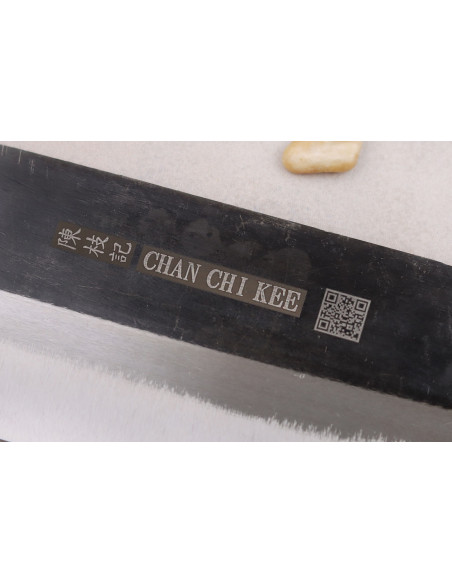 Faca ko-bunka CCK Kurouchi 15cm em aço carbono com cabo de madeira