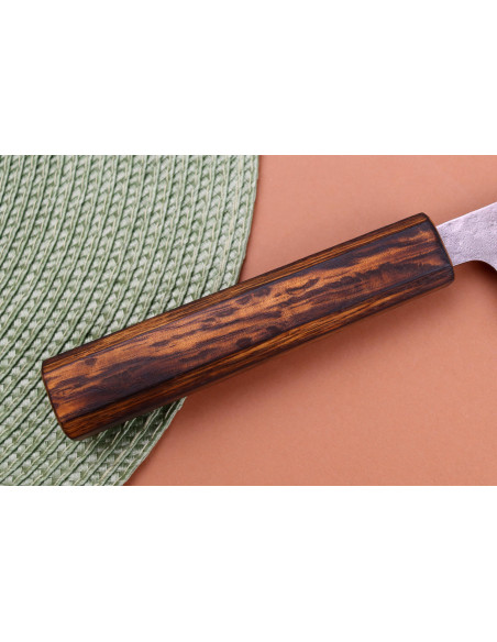 Faca de chef japonesa tradicional Yuzo Damascus Tsuchime 440C de 18 cm
