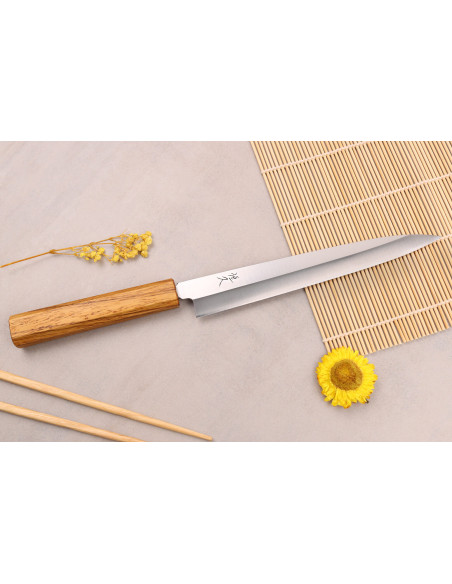 Cuchillo japonés yanagiba Tsunehisa AUS-8 21cm hecho a mano con mango de roble