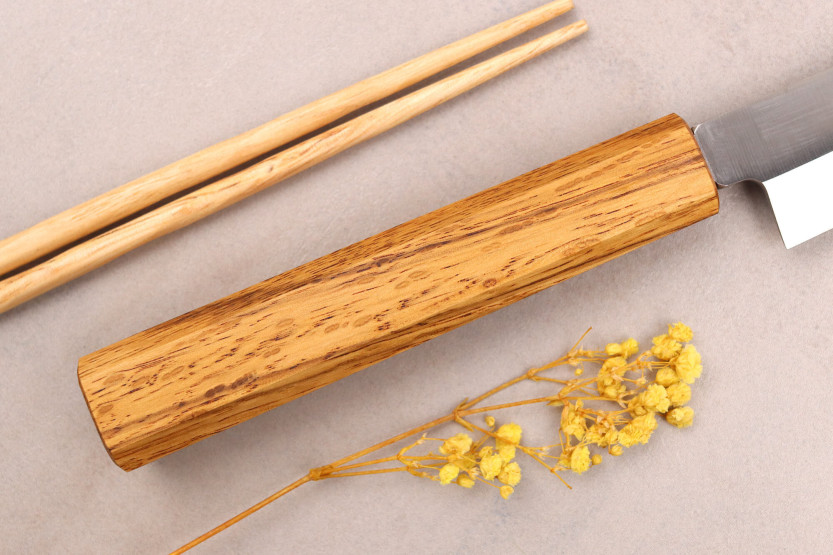 Cuchillo japonés yanagiba Tsunehisa AUS-8 21cm hecho a mano con mango de roble