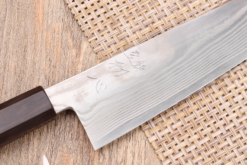 Faca bunka Hatsukokoro Ginsou Damascus de 18 cm, cabo em ébano, fabrico artesanal japonês