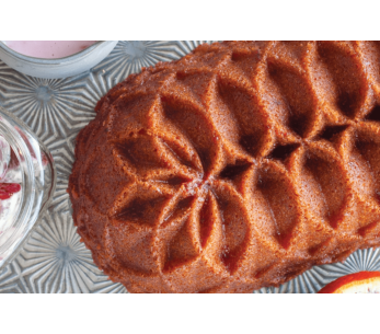 Nordic Ware jubilée gold cast aluminium cake tin 2