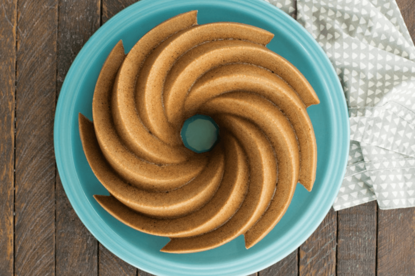 Nordic Ware Bundt Heritage kultainen valettu alumiininen kakkuvuoka halkaisija 25cm