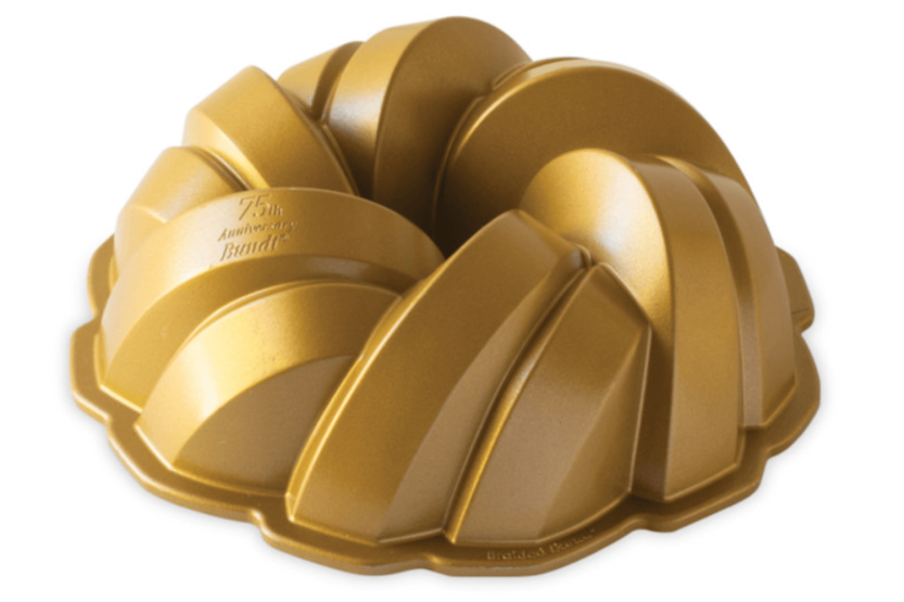 Nordic Ware Bundt Torsadé gold cast aluminium cake tin diameter 27cm