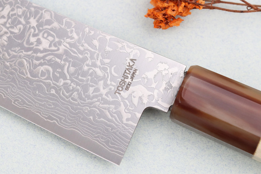 21 cm Toshitaka Suminagashi SG2 Damaskus kockkniv, handgjord i Japan