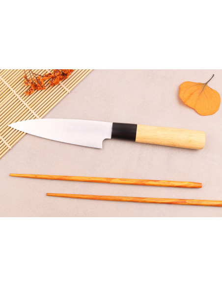 Coltello giapponese Satake Magoroku Saku da 12 cm in magnolia