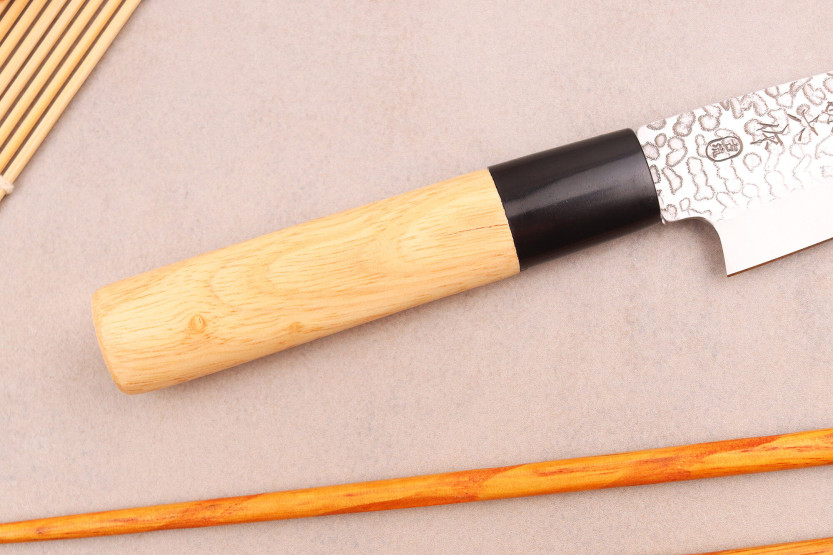 12 cm Satake Magoroku Saku japansk deba-kniv i magnolia
