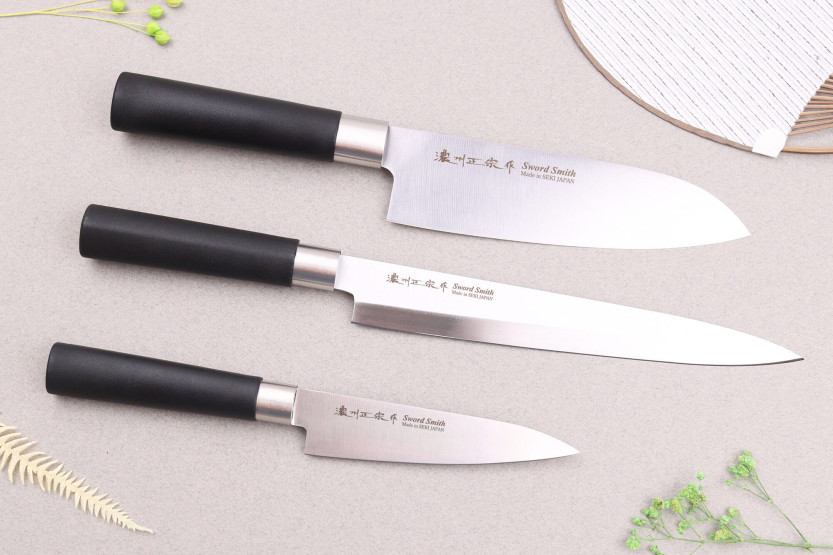 Set di 3 coltelli giapponesi Satake Masamune Saku sashimi + santoku + office