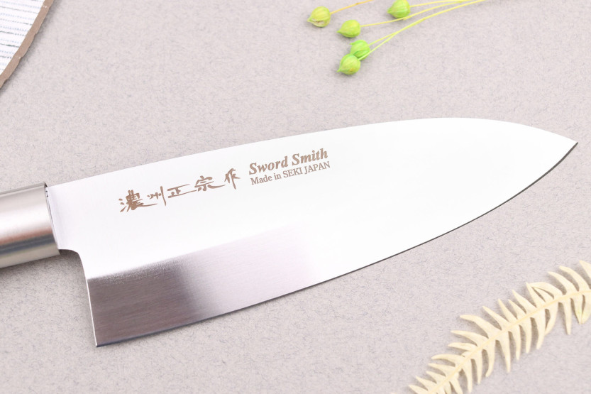 16cm Satake Masamune Saku japanese deba knife in black PP