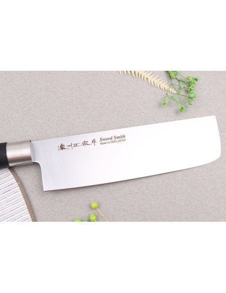 Japanisches Nakiri-Messer 17cm Satake Masamune Saku aus schwarzem PP