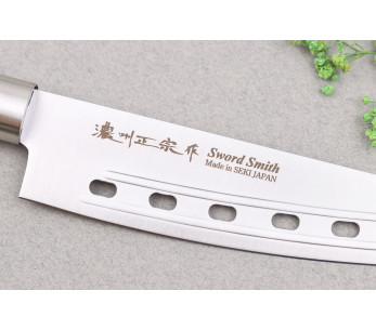 Cuchillo de cocinero japonés calado Satake Masamune Saku de 18cm en PP negro 2