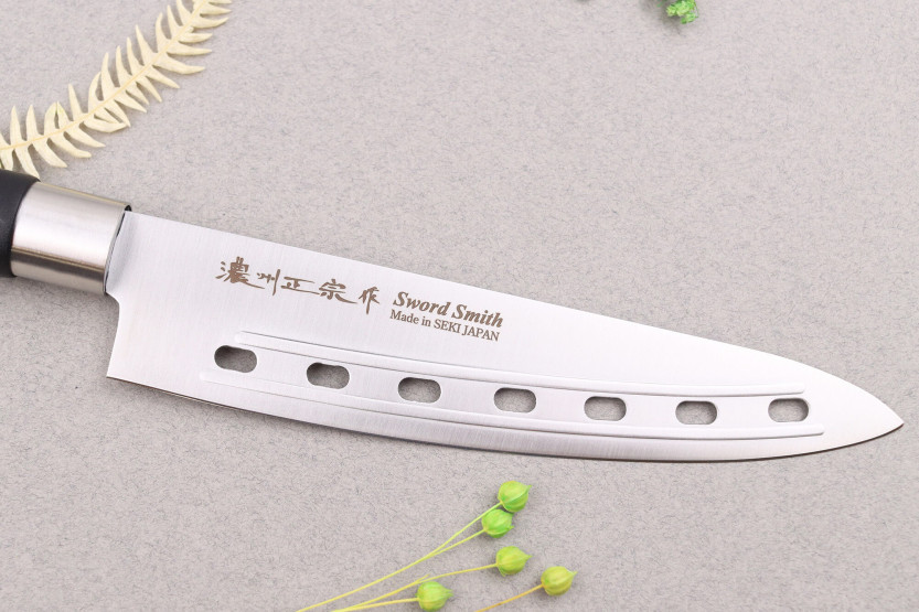 18cm Japansk Satake Masamune Saku genombruten kockkniv i svart PP