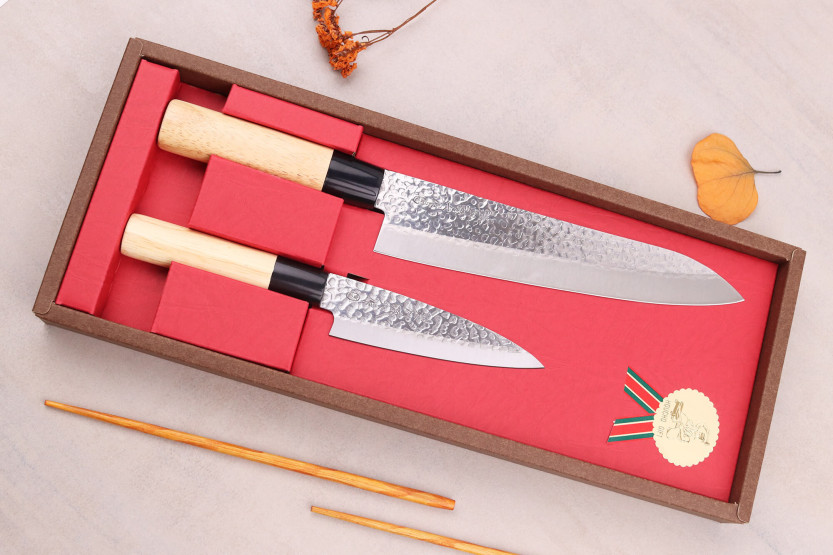 Set om 2 Satake Magoroku Saku japanska knivar kock + deba