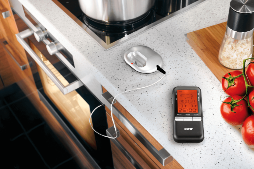 Gefu Handi mobile digital cooking thermometer 0°C to 250°C with stainless steel probe
