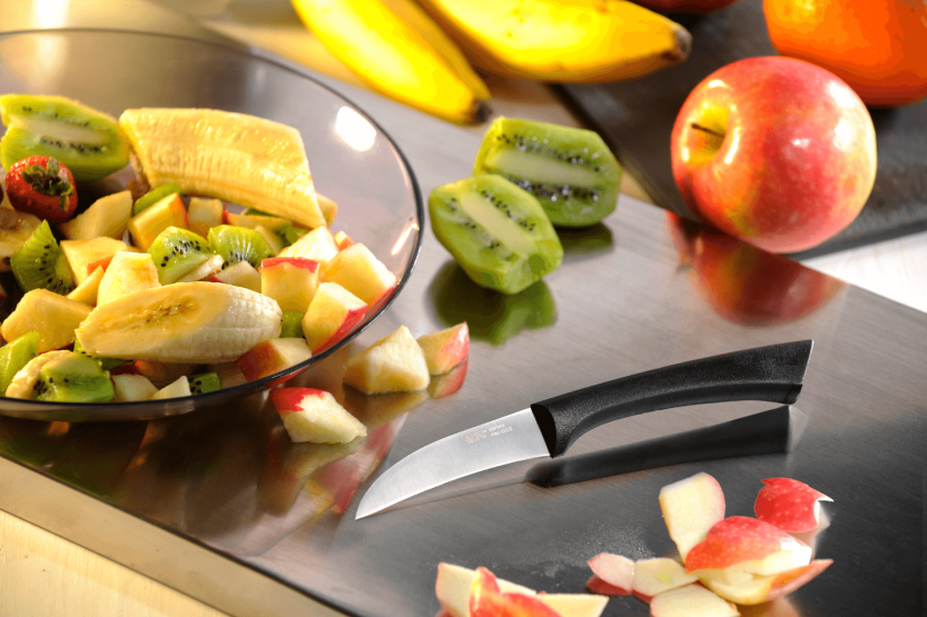 Coltello per sbucciare in acciaio inox Gefu Senso con lama a becco d'uccello 8 cm