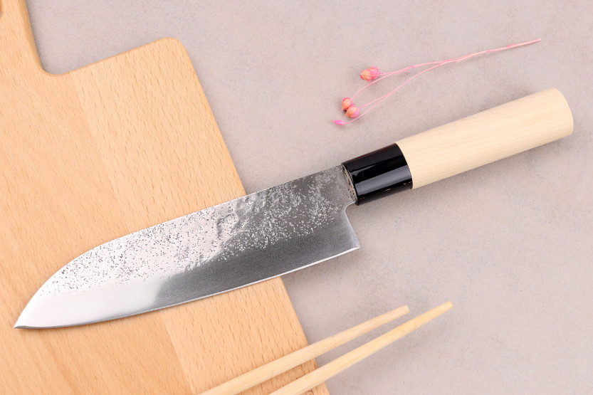 17cm japanisches Santokumesser Satake Nashiji Griff aus Magnolia