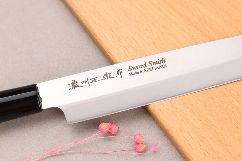 Satake 24 cm japansk sashimikniv med magnoliahåndtak