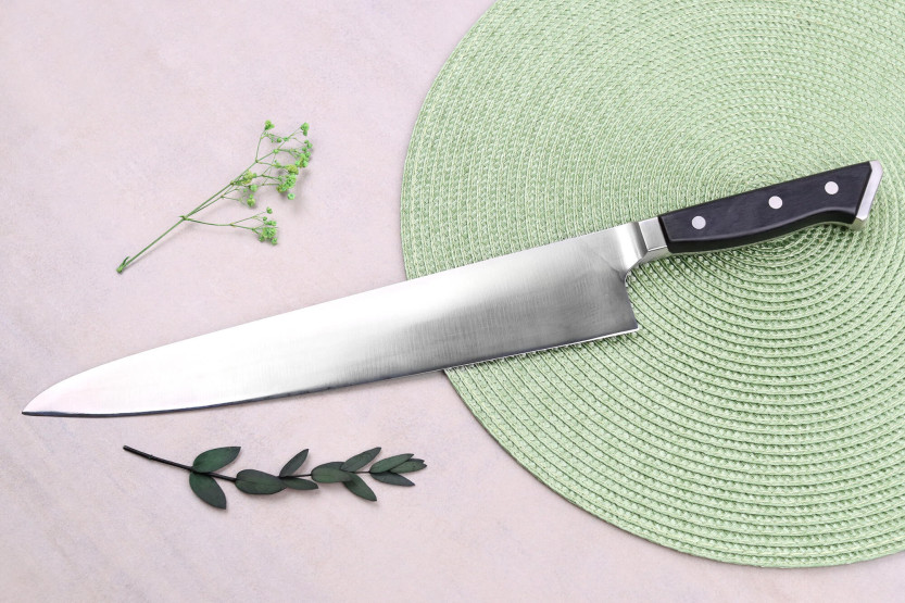 Glestain K-sarjan 30cm japanilainen kokkiveitsi, jossa on hunajakennomallia