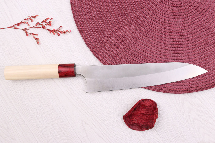 Faca de chef japonesa Masakage Yuki Shirogami 2 de 21 cm feita à mão