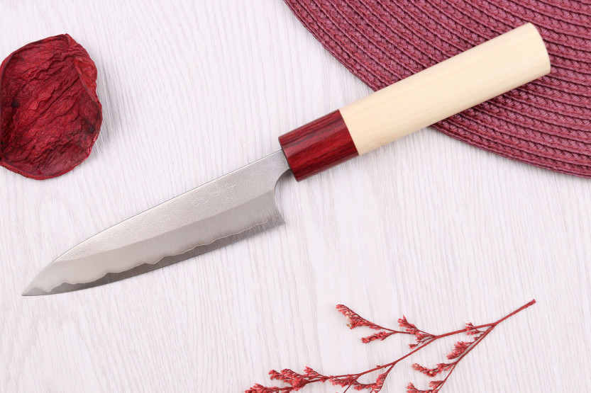 Faca utilitária japonesa artesanal Masakage Yuki Shirogami 2 de 12 cm