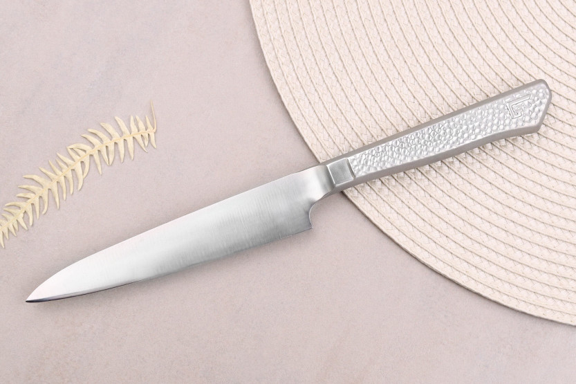 Glestain M Series 12 cm japansk universalkniv med hult egg