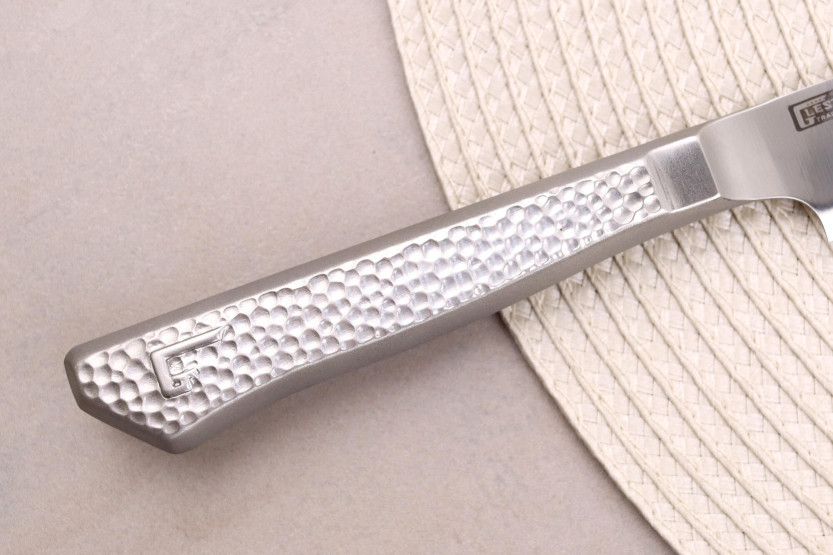 Glestain M Series 12 cm japansk universalkniv med ihåligt eggat blad