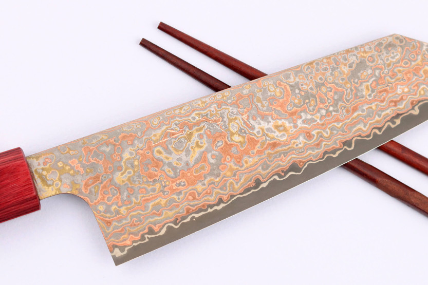 Couteau bunka 16cm Japonese handwerkliche Takeshi Saji VG10 Regenbogen Nashiji