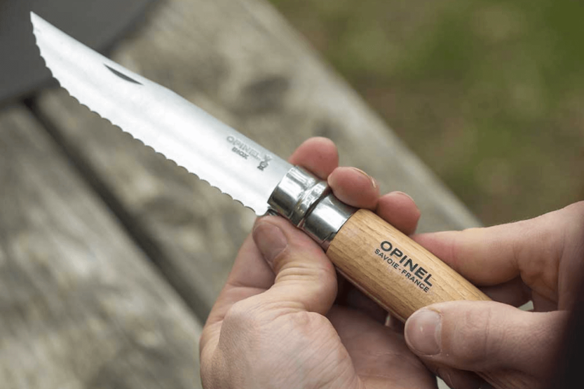 Opinel taittoveitsi n°12 hammastettu terä 12cm pyökki kahva