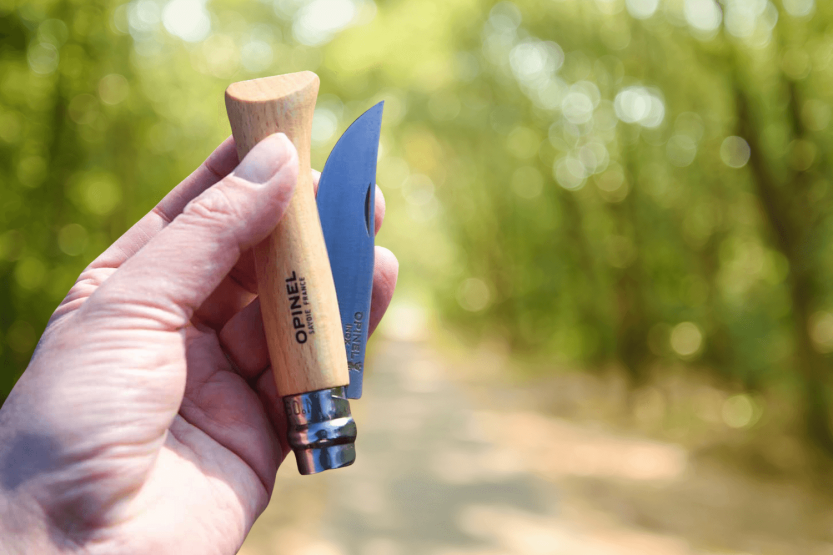 Opinel Tradition Inox foldekniv n°09 9 cm blad bøgetræshåndtag