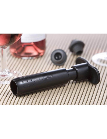 WA137 POMPE A VIN NOIR &3 BOUCH.
