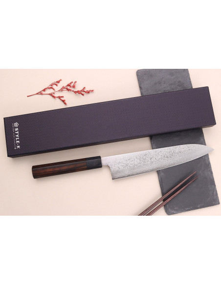 Faca do chefe Makoto Kurosaki 21cm VG7 Damascus, tradicional japonesa