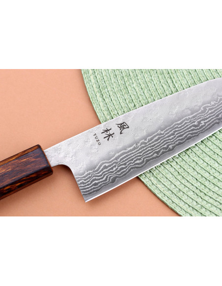 Faca japonesa santoku 440C Tsuchime Damascus Yuzo 16,5cm