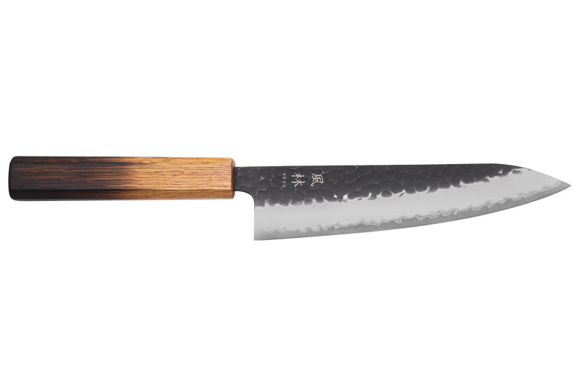 Coltello da chef giapponese da 18 cm Yuzo Black AS fatto a mano, rovere bruciato