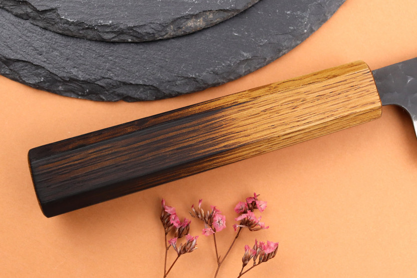 18cm japansk hantverksmässig kockkniv Yuzo Black AS bränd ek