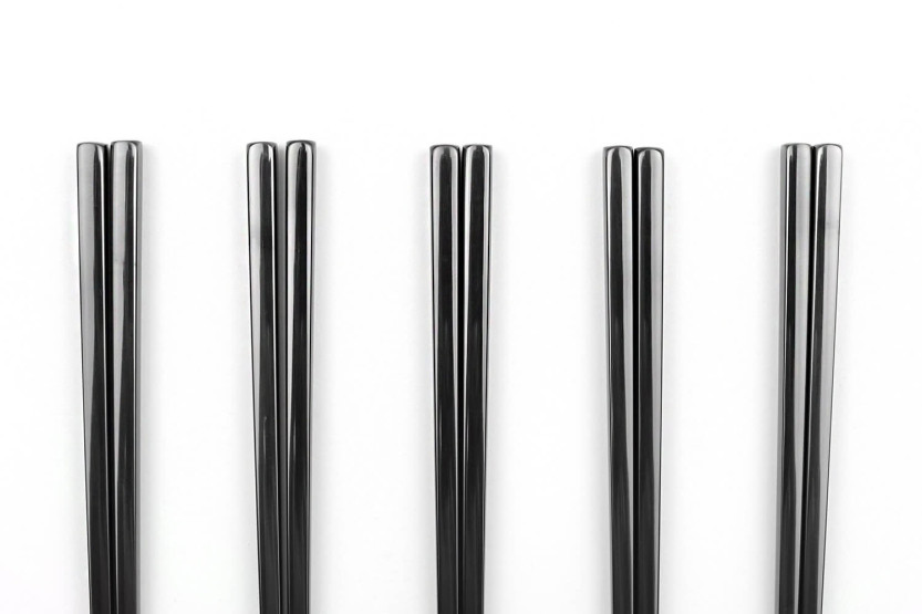 Conjunto de 5 pares de pauzinhos Kutoyama em aço inoxidável preto