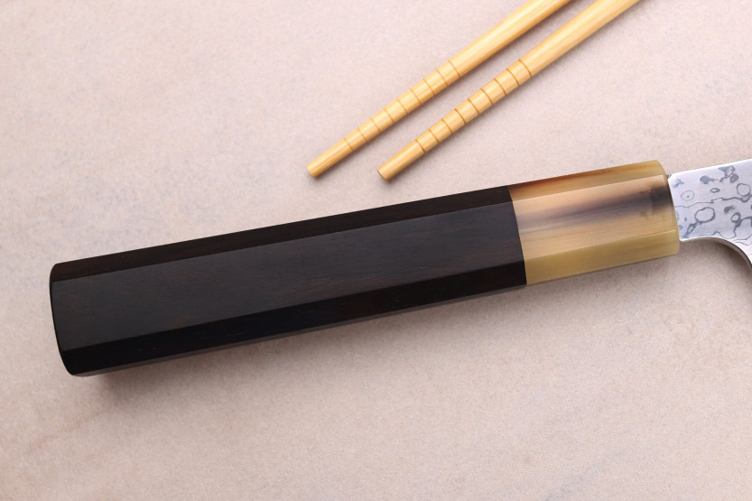 Yanagiba-Messer 24cm japanisch handwerklich Hatsukokoro Yauji Yoshihiro Damast BS2