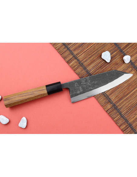 Hatsukokoro Shirasagi deba kiritsuke 15 cm japansk håndlavet kniv med håndtag af teaktræ