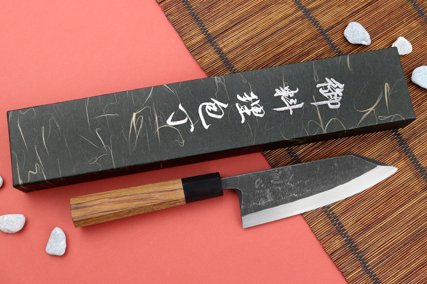 Hatsukokoro Shirasagi deba kiritsuke 15cm japans handgemaakt mes met teak handvat