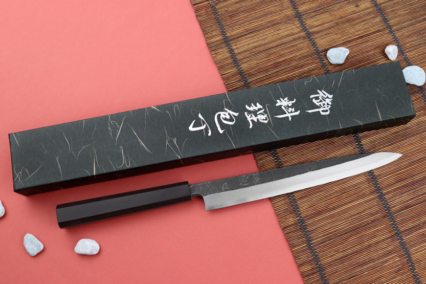 Hatsukokoro Shirasagi 24 cm Coltello giapponese artigianale yanagiba con manico in ebano