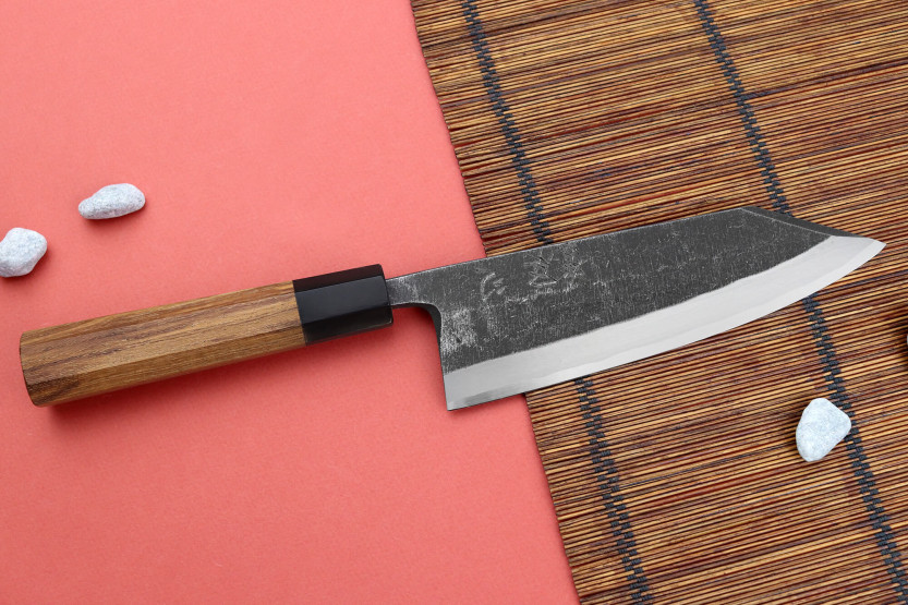 Hatsukokoro Shirasagi 18cm deba kiritsuke japans handgemaakt teak handvat mes