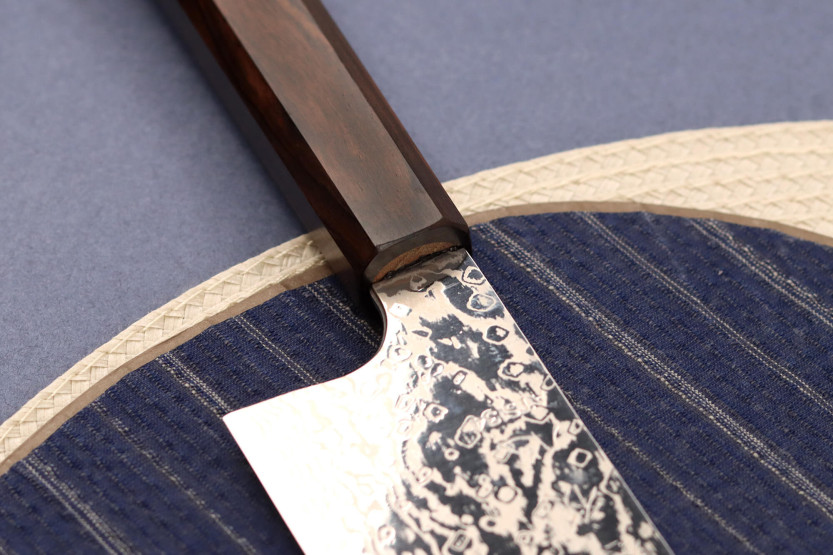 16,5 cm Hatsukokoro Ginga ATS-34 Ebony Damaskus bunka-kniv, japansk håndlaget