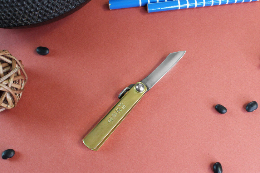 Taschenmesser Higonokami Kanetsune 4cm Stahl SK-5 Messinggriff
