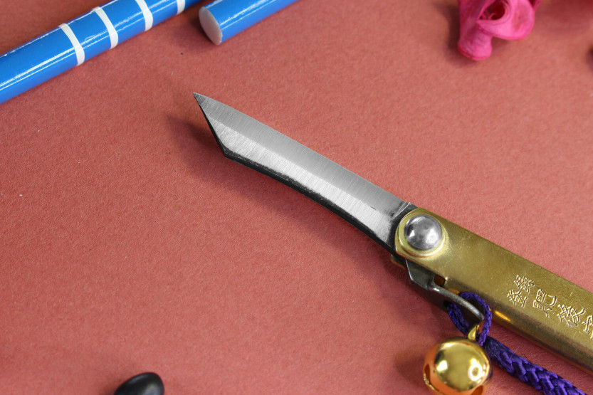 Higonokami Kanetsune taskuveitsi 4cm SK-5 terästä terä messinkinen kahva + kello