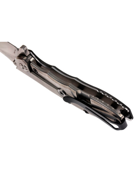 ZT0562CF Coltello pieghevole Zero Tolerance 12,2 cm, manico in fibra di carbonio e titanio