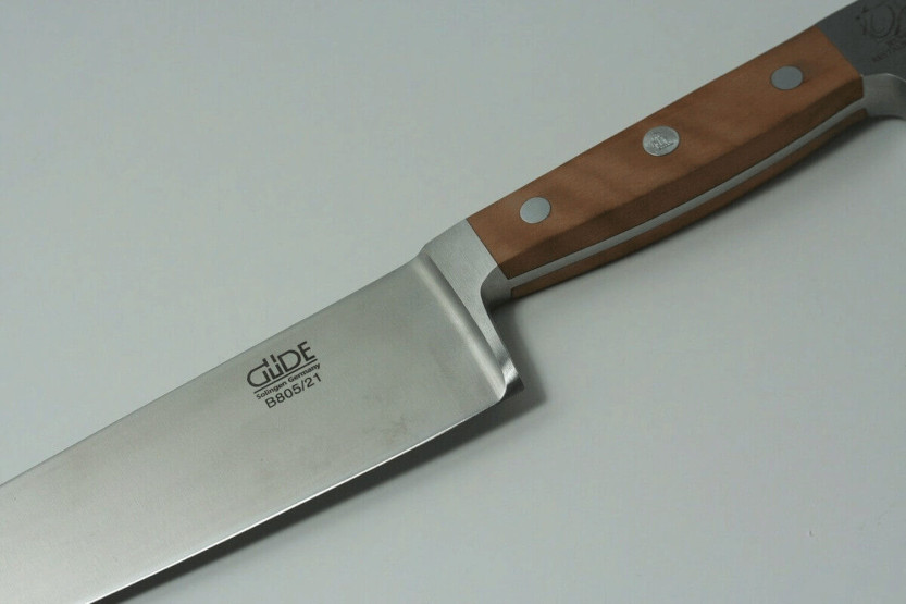 Faca de chef em aço forjado Güde Alpha Poire 21cm