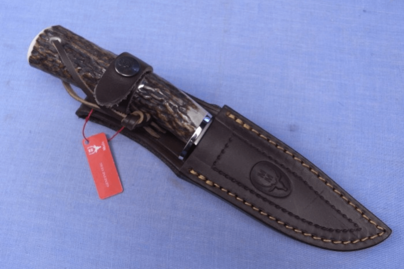 Muela Braco 9275 kniv 11 cm blad i rustfritt stål med håndtak i hjortetak med snøre + lærhylse
