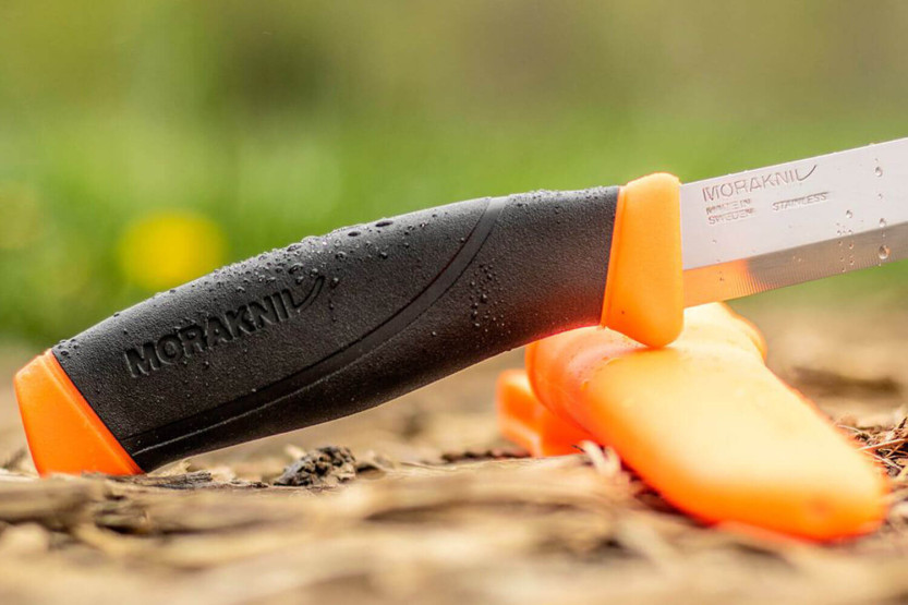 Mora Companion 11824 knife 10.4cm stainless steel blade black/orange rubber handle + case