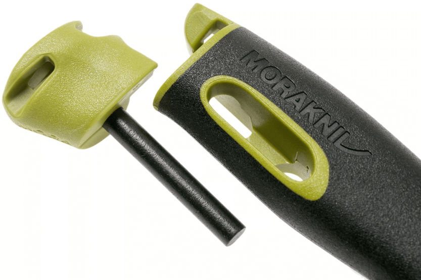 Faca Mora Companion Spark 13570 Lâmina de aço inoxidável de 10,4 cm Cabo de borracha verde com pederneira + estojo